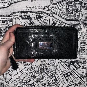 Guess Wallet Clutch